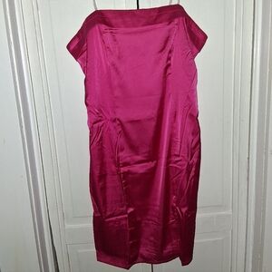 Emily Wonder Elegant Strapless Magenta Dress